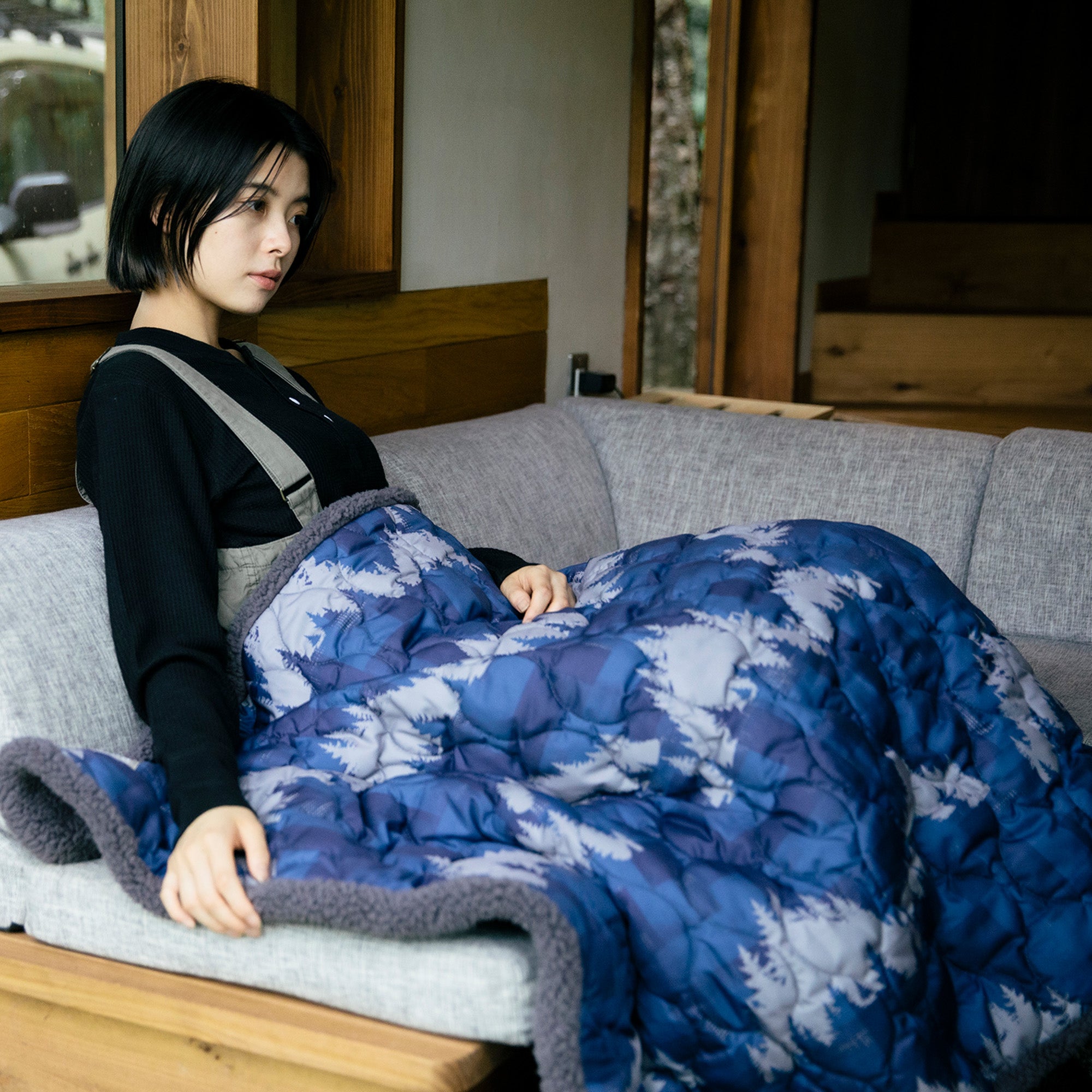 2025 LUGH 魔法瓶ブランケットEDGE Sサイズ (新6層/ W発熱)